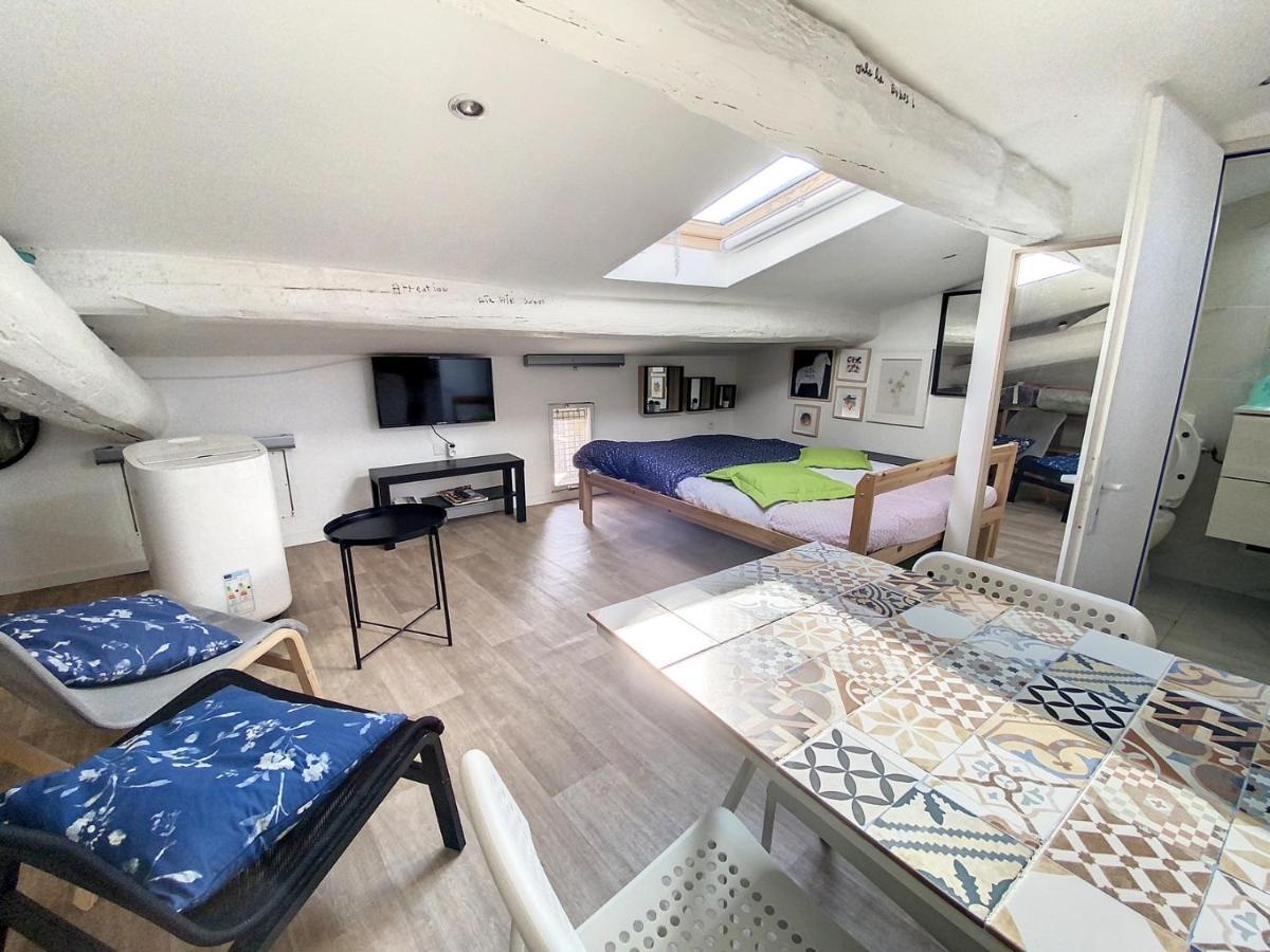 Sète Petit St Louis Studio Mansarde Atypique Climatise מראה חיצוני תמונה